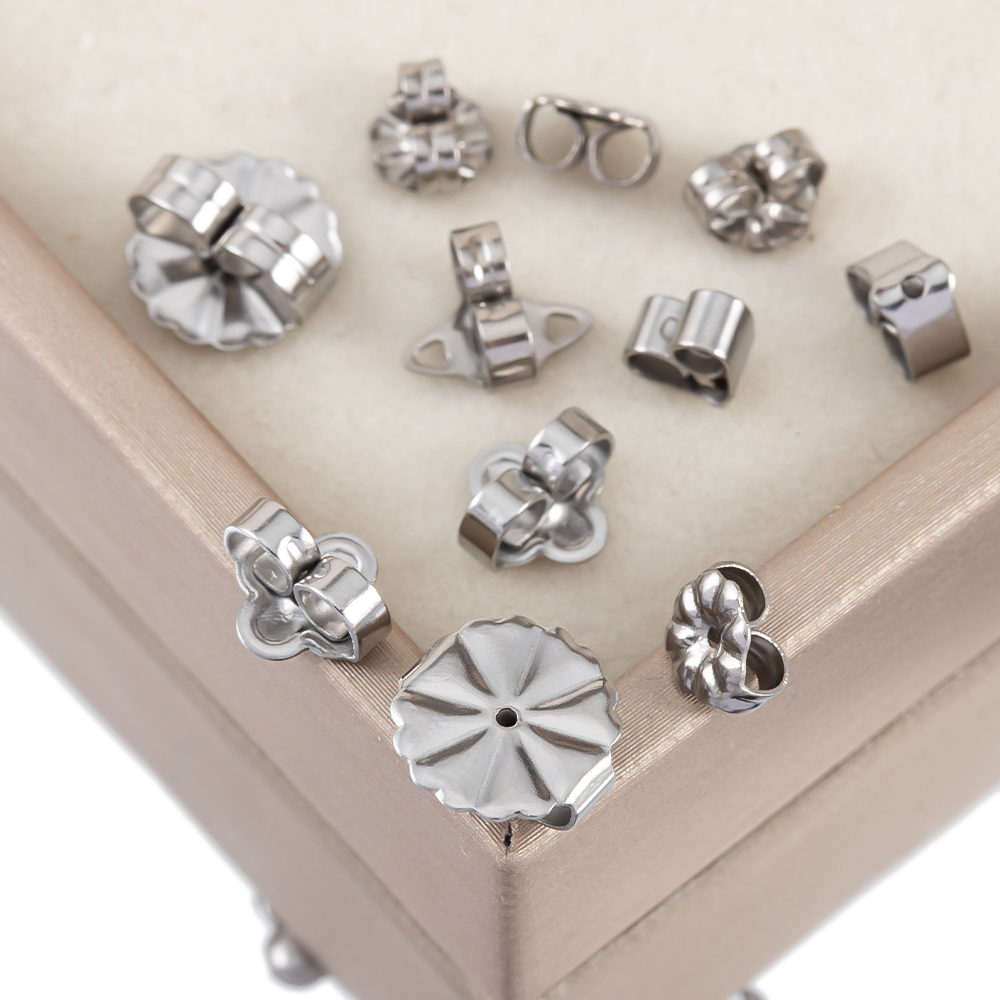 50-100 pezzi orecchini a fiore - Body Jewelry Top recensione e prezzo